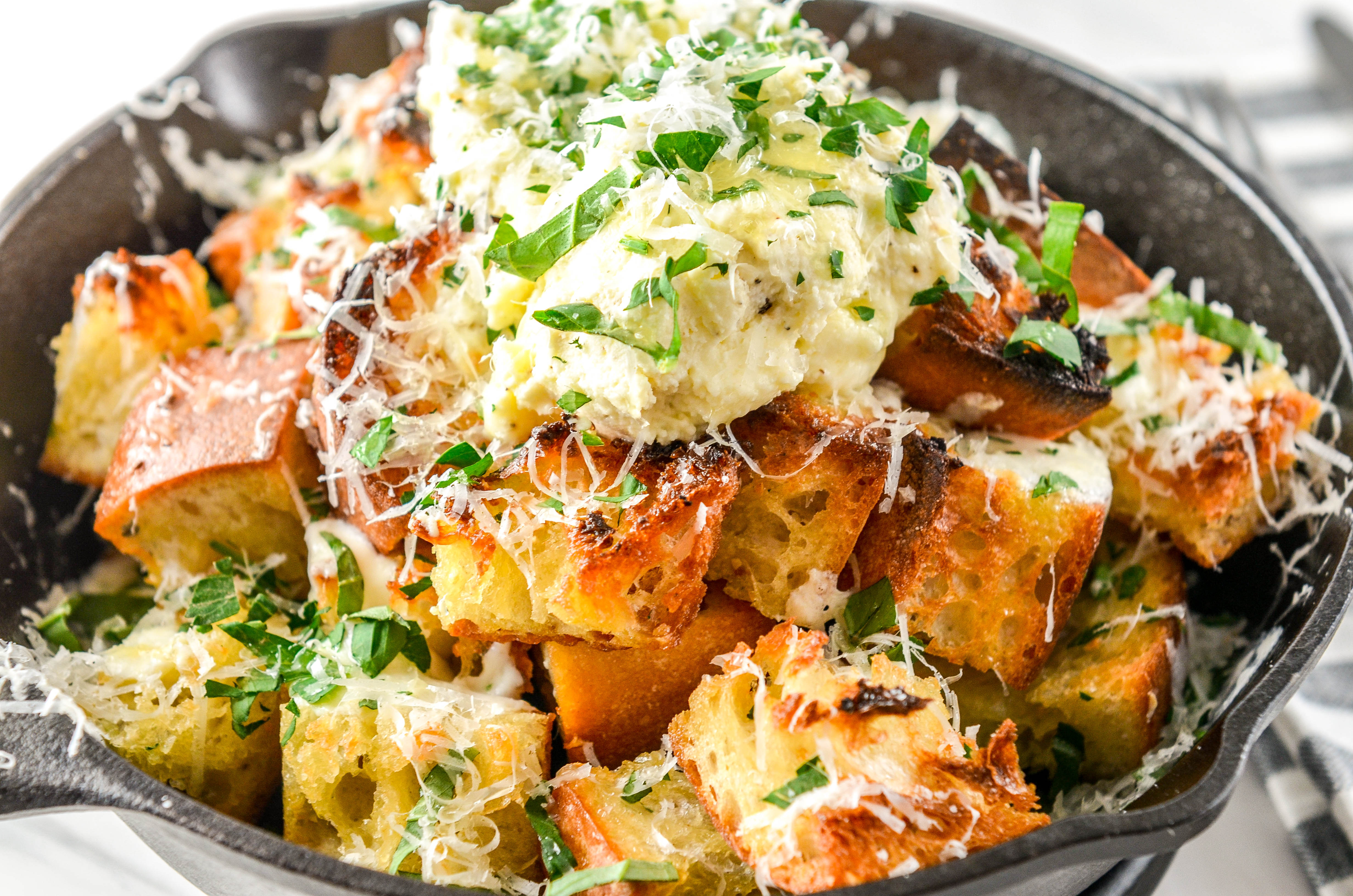 Truffled Garlic Bread-2.jpg
